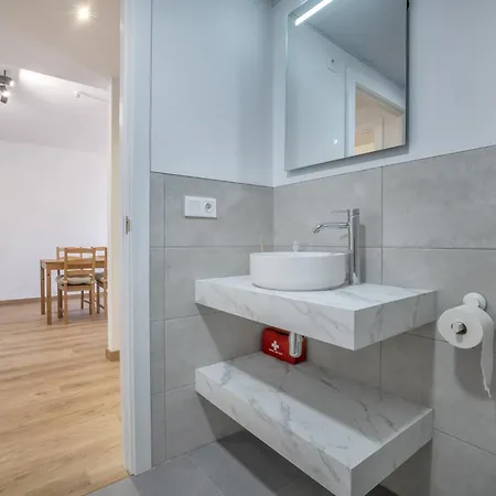 Apartamento Vizconde De Miranda&parking Incluido&casco Histórico