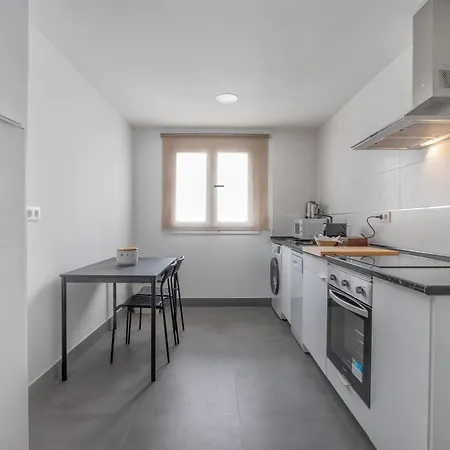 Apartamento Vizconde De Miranda&parking Incluido&casco Histórico